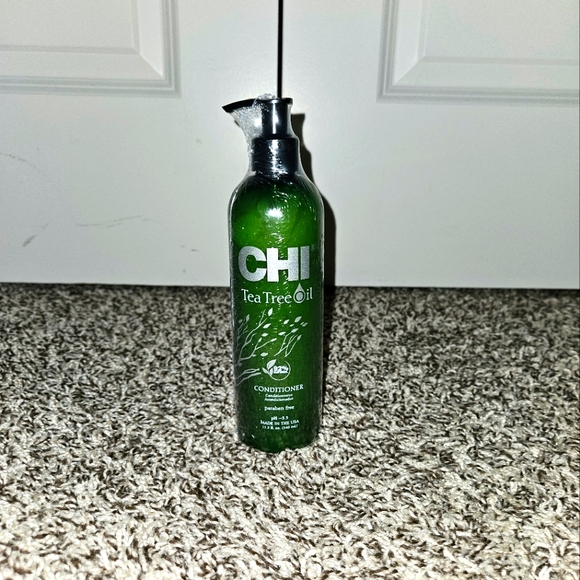 CHI Tea Tree Conditioner Never Opened - Picture 1 of 4